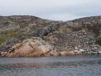 Også på Monsøya er det et jerngruveskjerp som er synlig fra sjøen. Dette hadde ikke så rik malm at det ble satt i drift noen større utvinning.