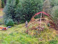 Kristian Rolstad fra "Skogskaran" HIL er med å starte opp byggearbeidet, juni 2023