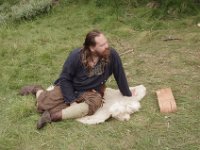 Tidsriktig klesdrakt er viktig for "vikinger" i 2016